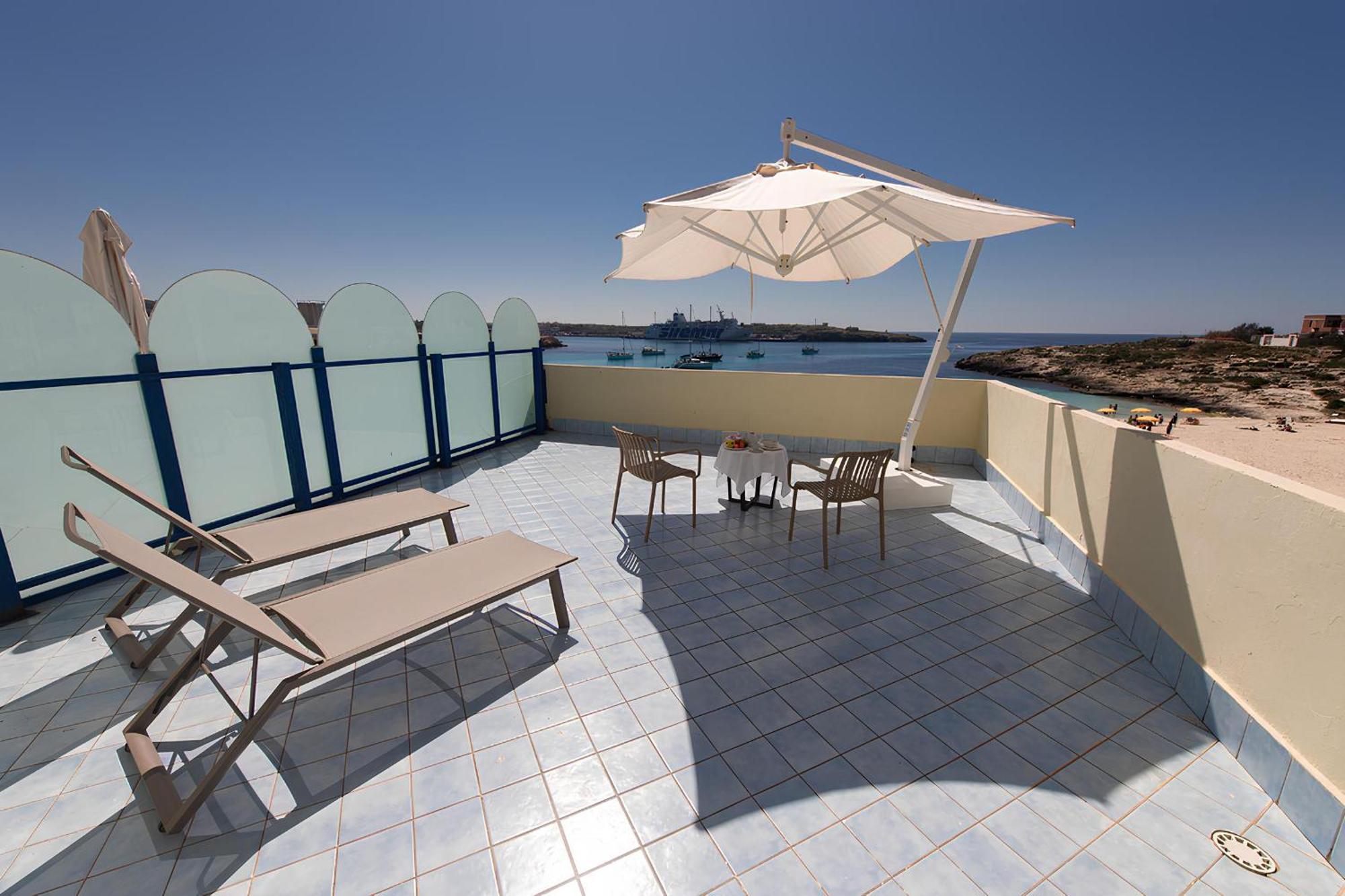 Hotel Baia Turchese Lampedusa Exterior photo