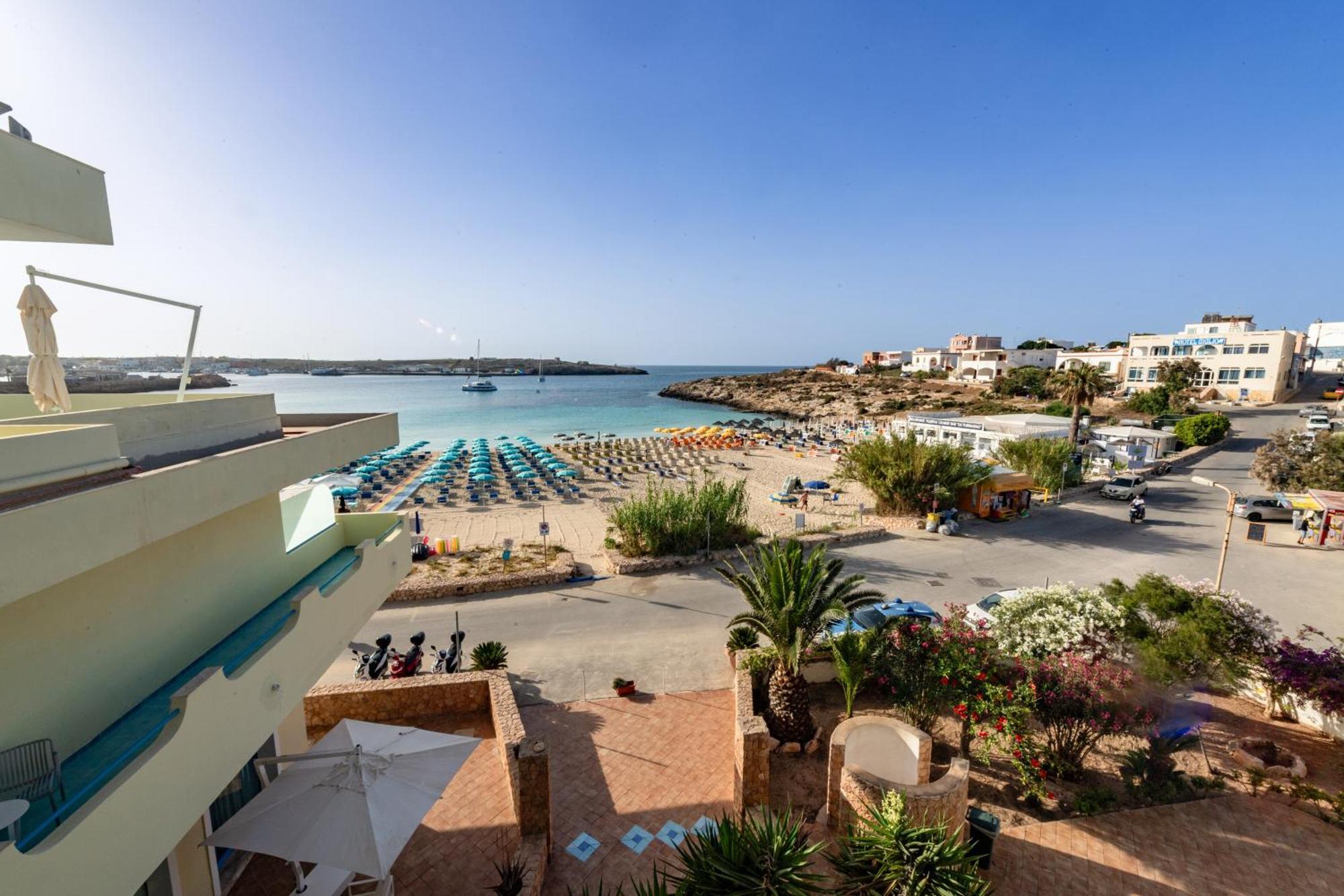 Hotel Baia Turchese Lampedusa Exterior photo